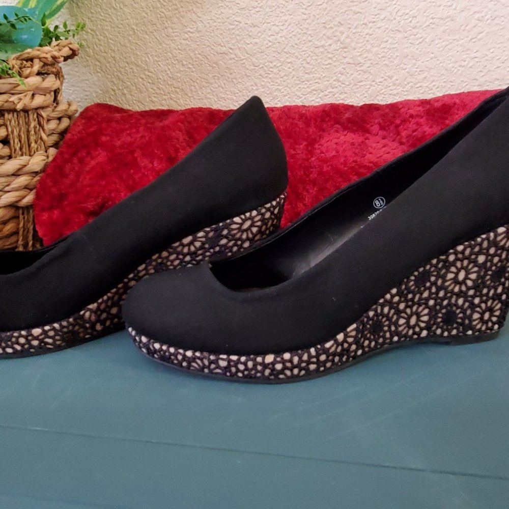 Black round toe wedge by Maurices